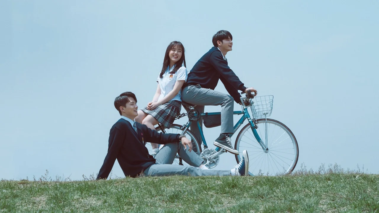 Khoảnh Khắc Tuổi 18